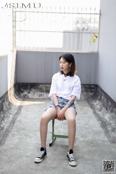 岳丰满多毛的大隂户